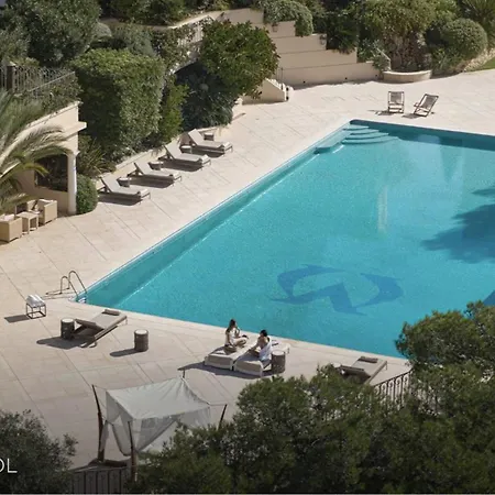 Villa La *